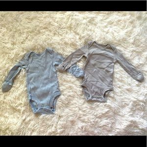Carter’s 2Pk Newborn LongSleeve Onesie w/Handcover